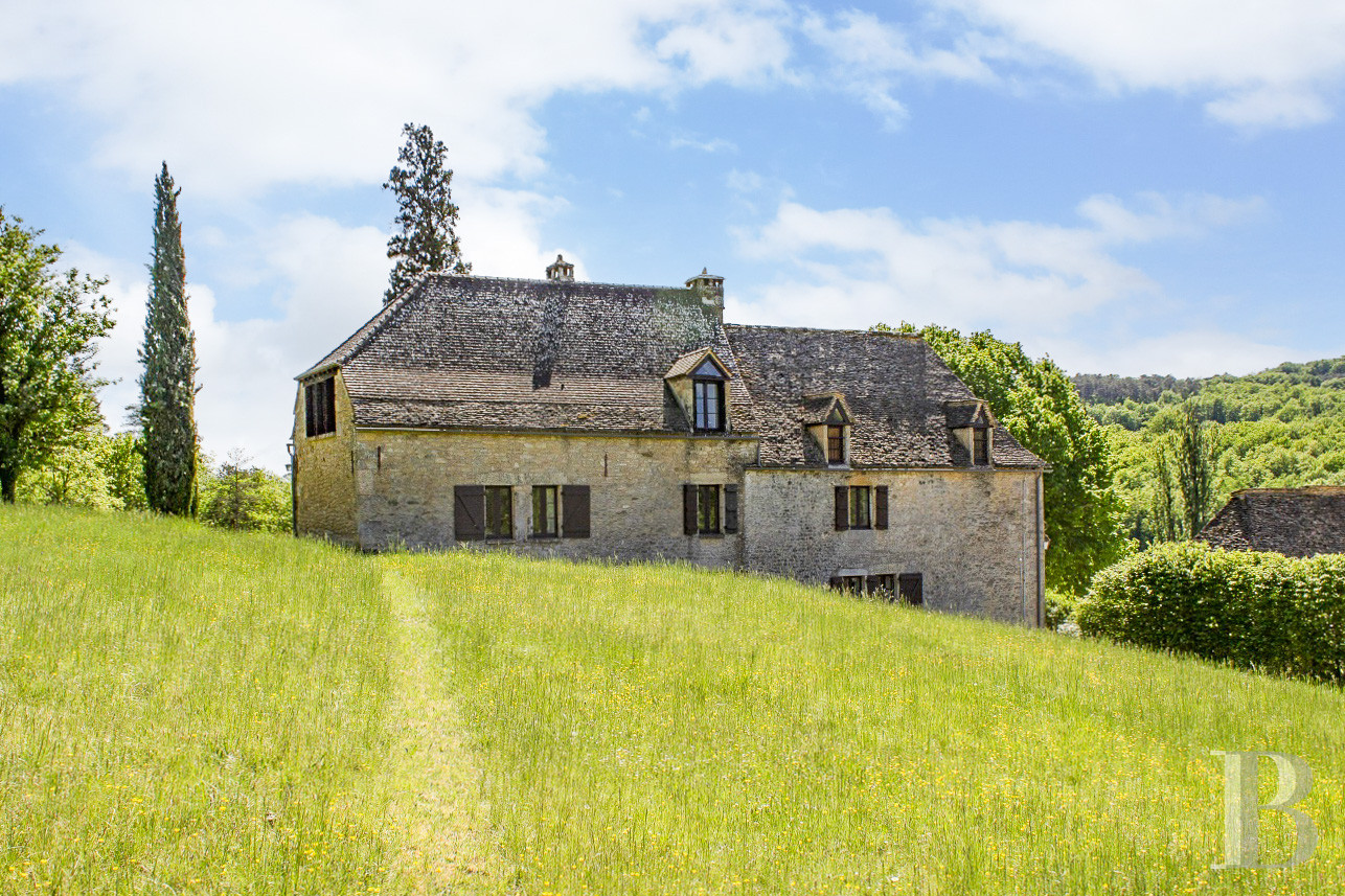 An old fortified house and its extensive grounds in the Périgord Noir, in the Dordogne - photo  n°18